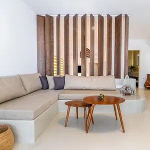 Wave, An Idyllic Seafront Kokkini Hani